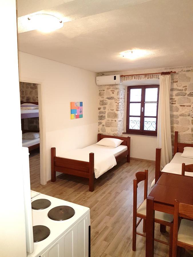 Apartments Historic Stone House Kotor Exteriör bild