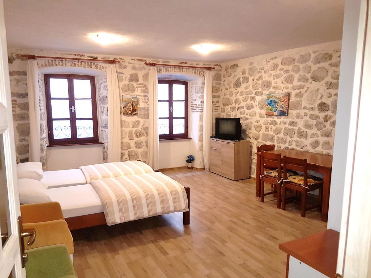 Apartments Historic Stone House Kotor Exteriör bild